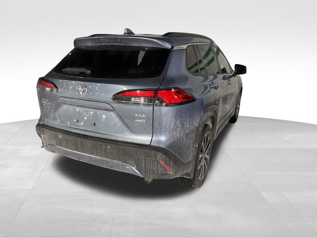 Used 2024 Toyota Corolla Cross XLE image 5