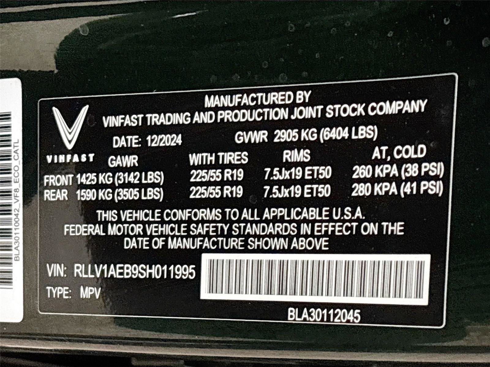 New 2025 VinFast VF 8 Eco image 32