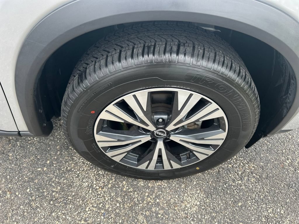 Used 2022 Nissan Rogue SV AWD/4WD image 41