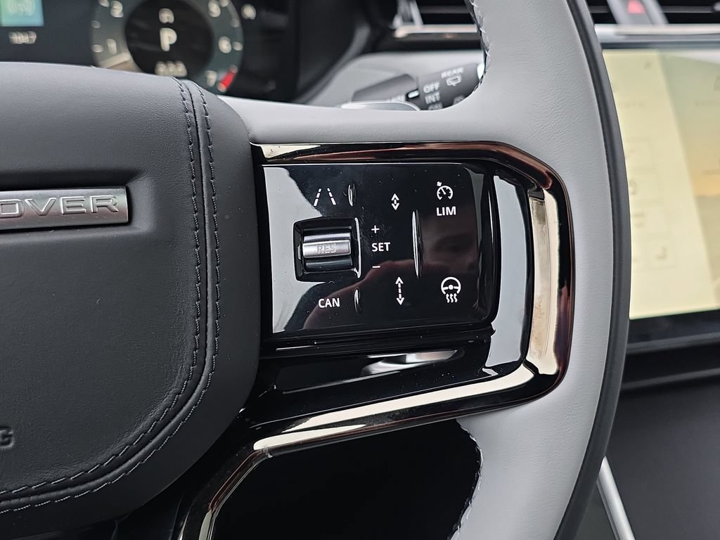 New 2026 Land Rover Range Rover Velar Dynamic SE AWD/4WD image 18