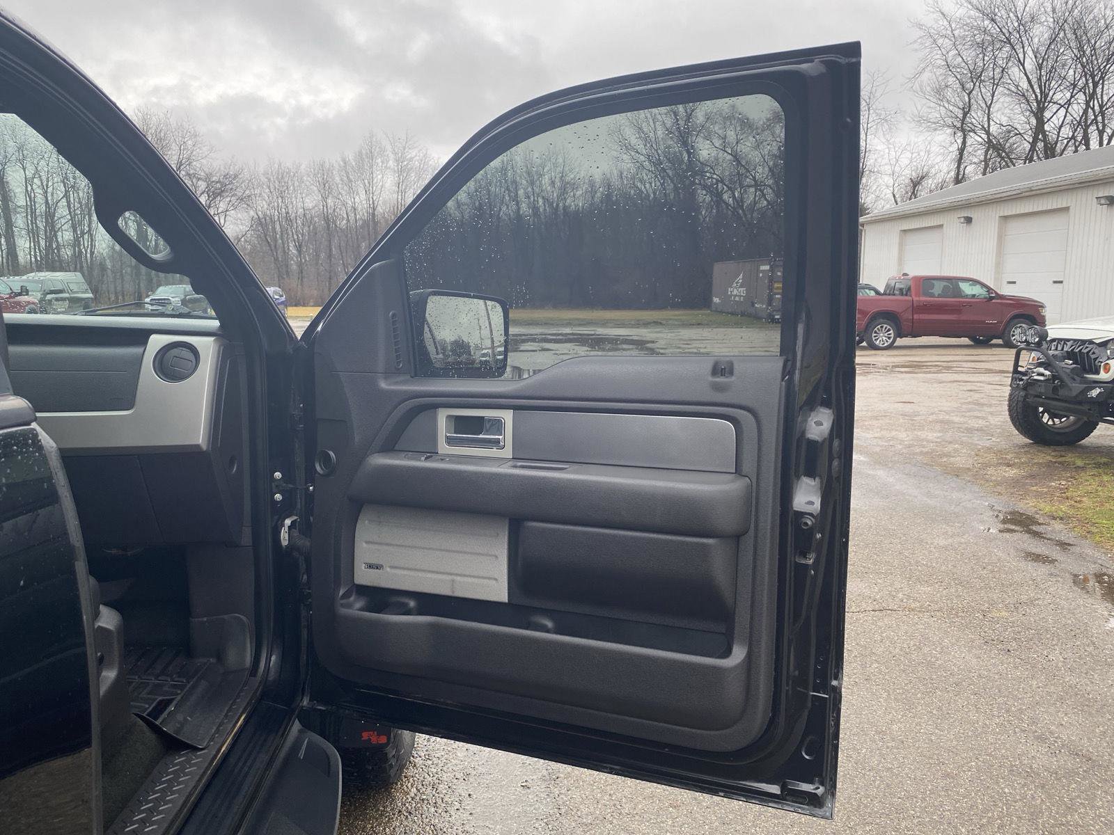 Used 2011 Ford F150 Raptor w/ Raptor Luxury Pkg image 28