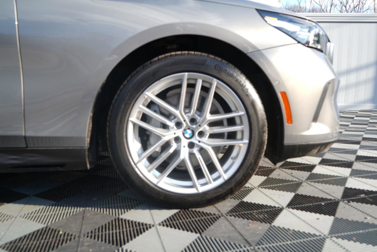 Used 2024 BMW 530i xDrive 530i xDrive Sedan w/ Convenience Package image 80