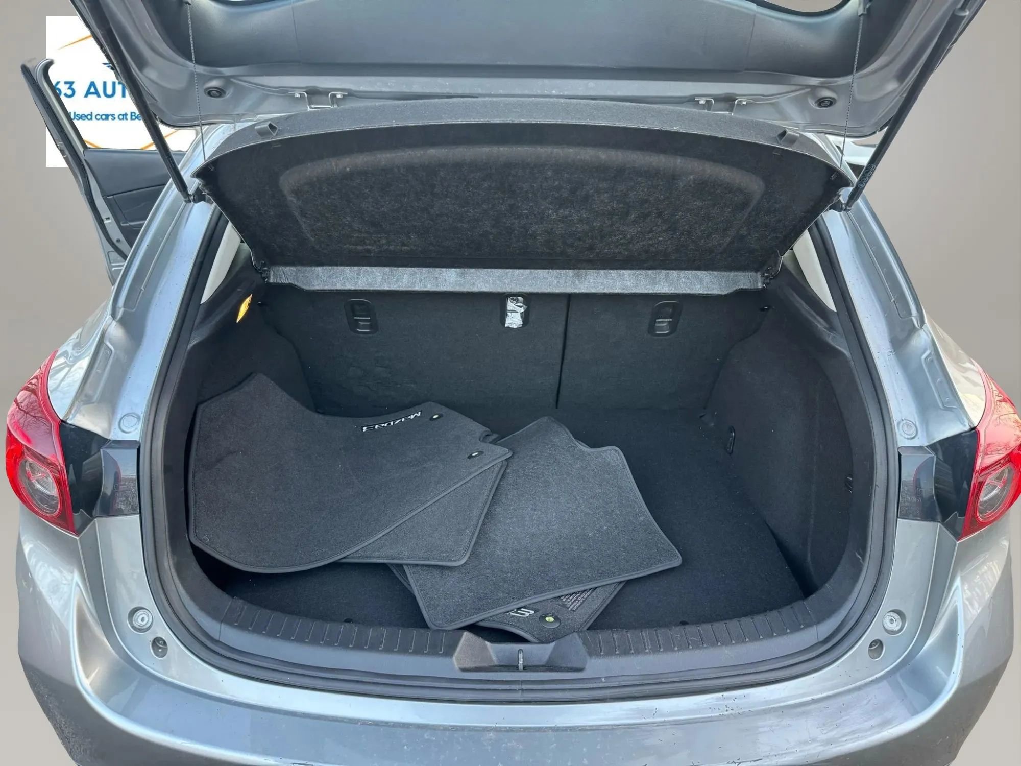 Used 2014 MAZDA MAZDA3 i Sport image 18