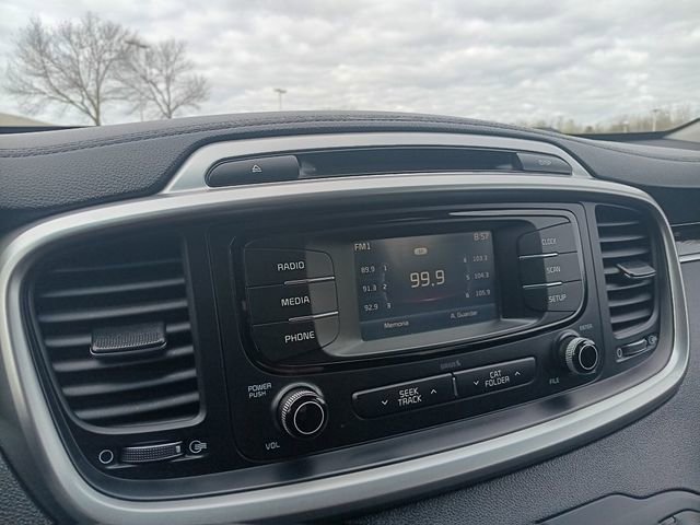 Used 2017 Kia Sorento AWD image 7