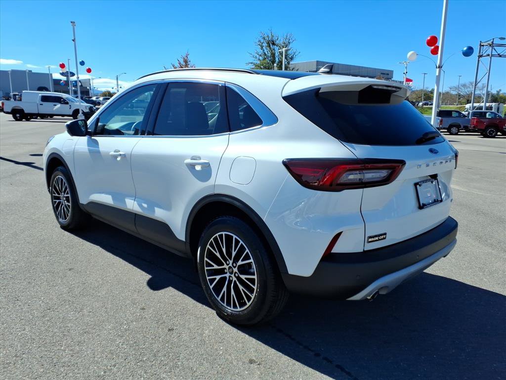 Used 2025 Ford Escape SE w/ PHEV Premium Package FWD video 3