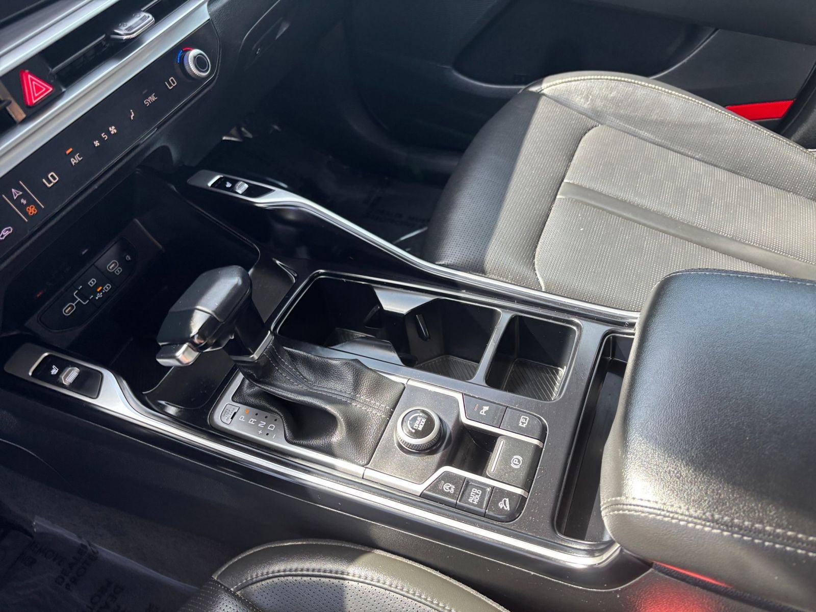 Used 2024 Kia Sorento S image 44