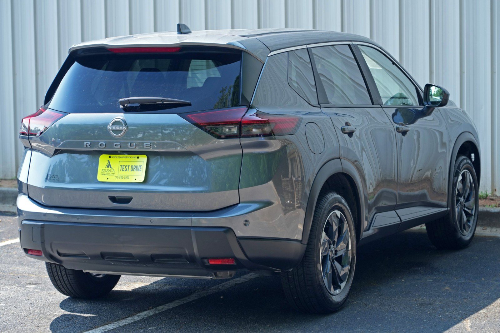 Used 2025 Nissan Rogue SV FWD image 45