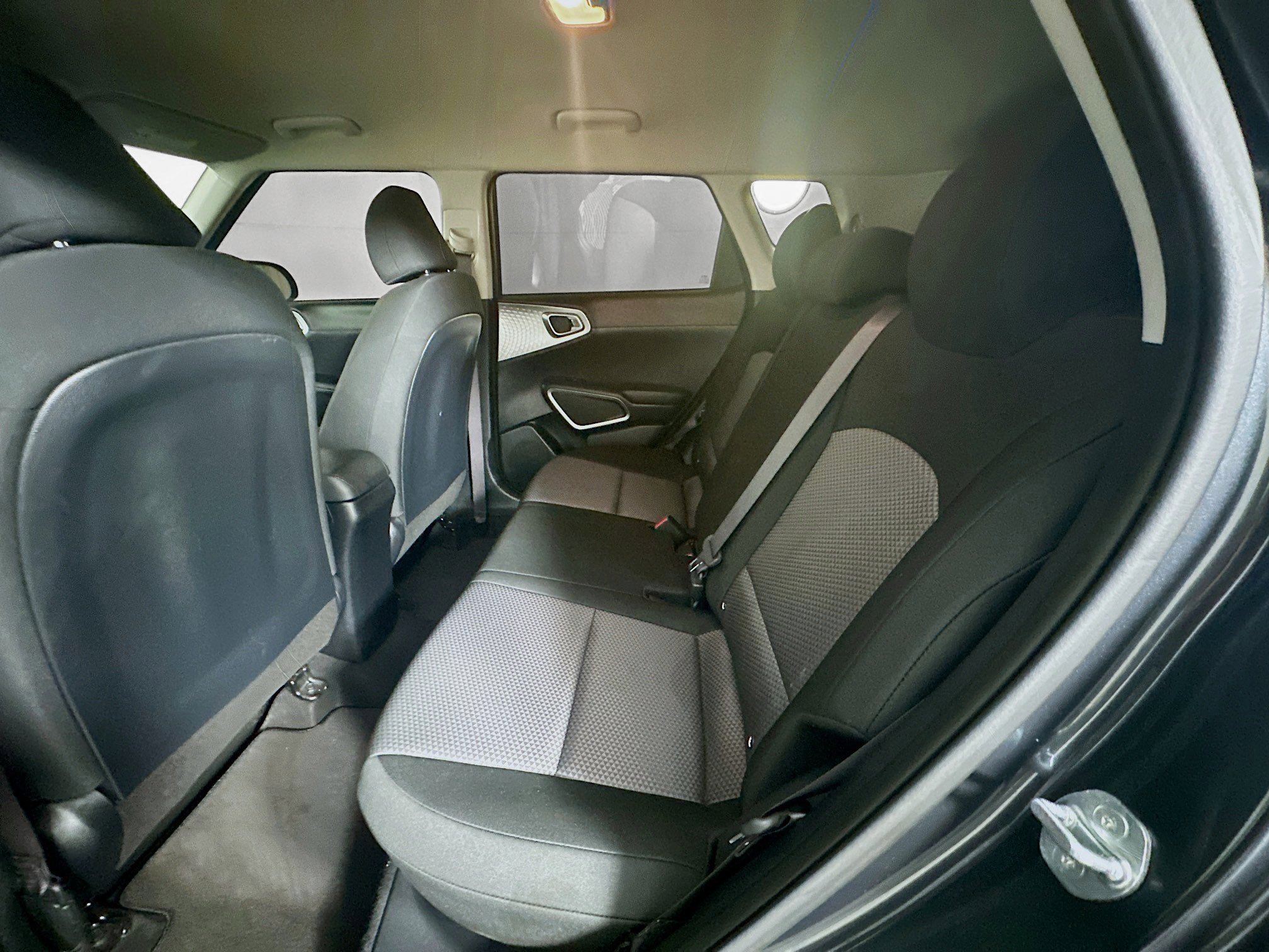 Used 2024 Kia Soul LX image 25