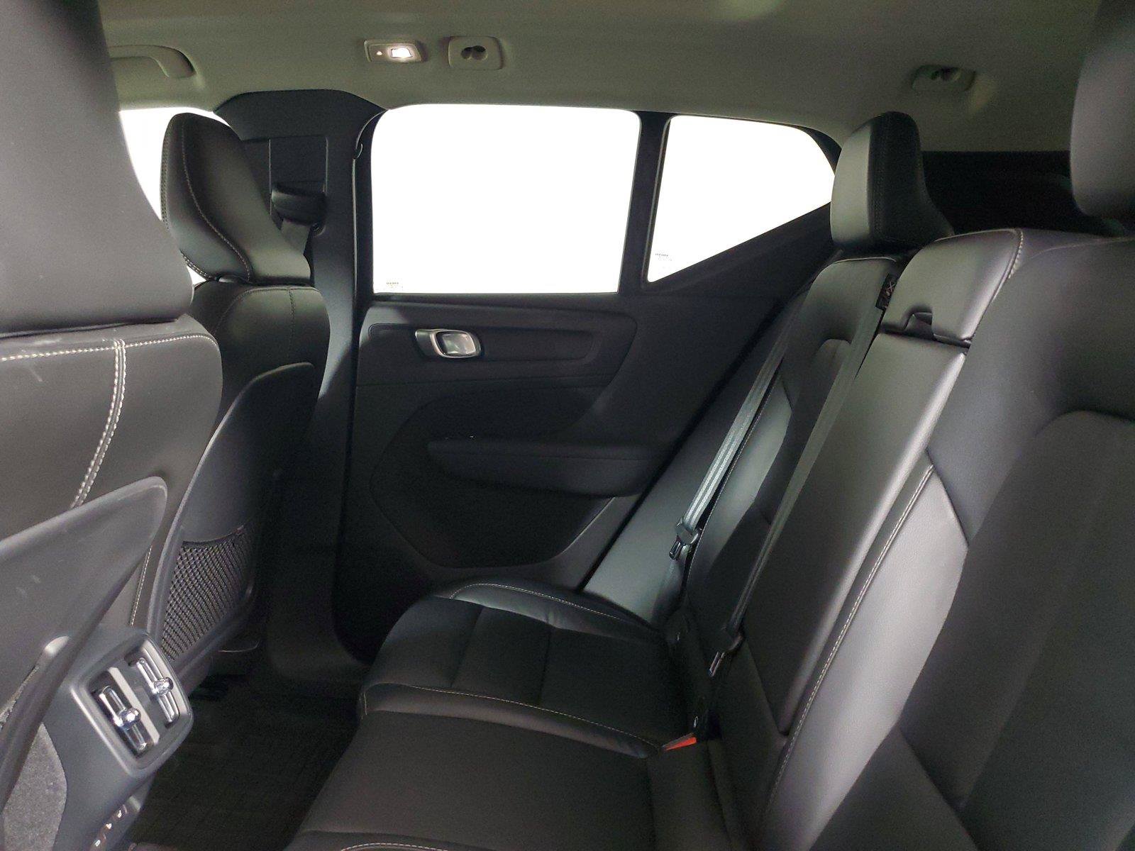 Certified 2023 Volvo XC40 B5 Plus w/ Protection Package Premier AWD/4WD image 12