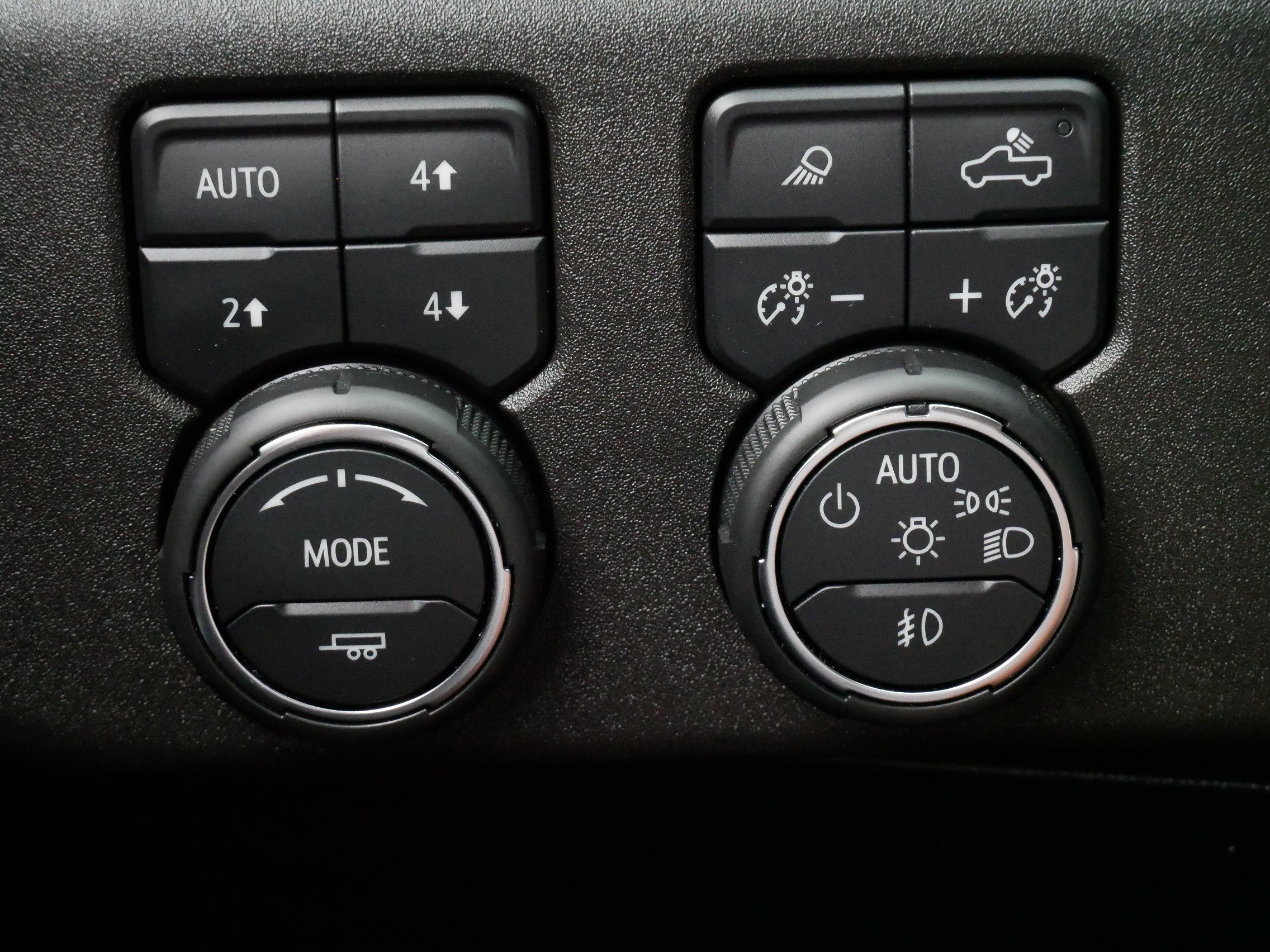Used 2024 Chevrolet Silverado 1500 LTZ AWD/4WD image 26