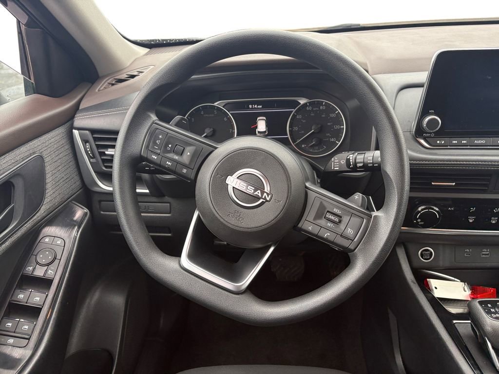 Used 2023 Nissan Rogue S image 12