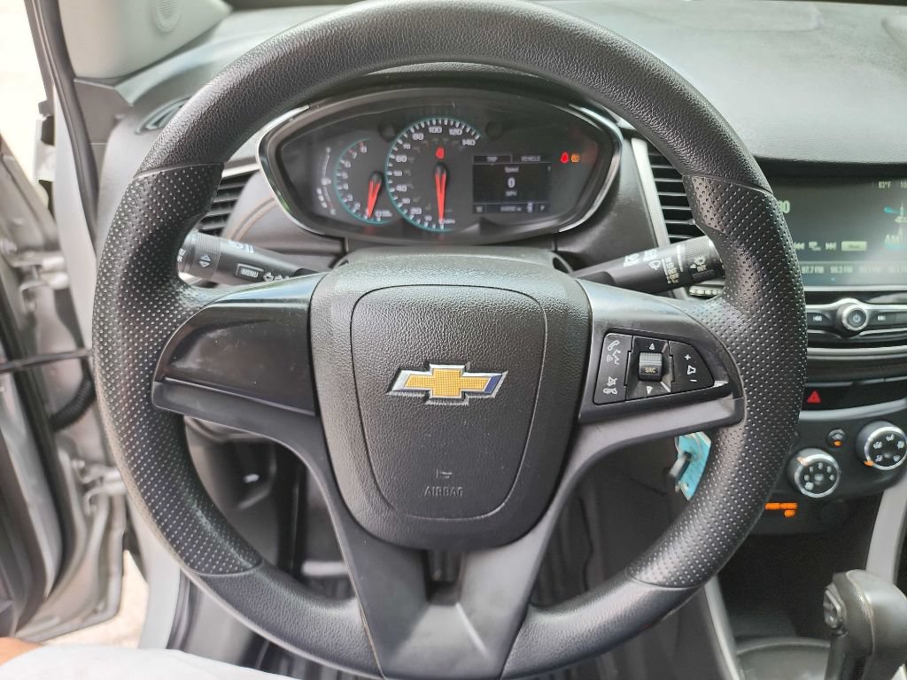 Used 2017 Chevrolet Trax LS FWD image 14