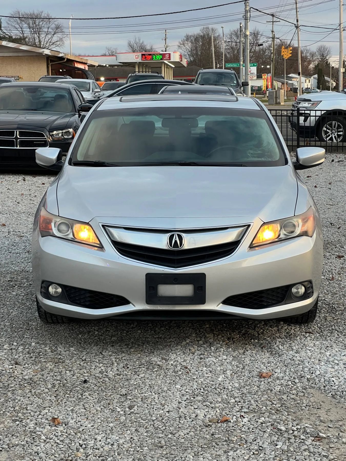 Used 2013 Acura ILX w/ Technology Package image 2