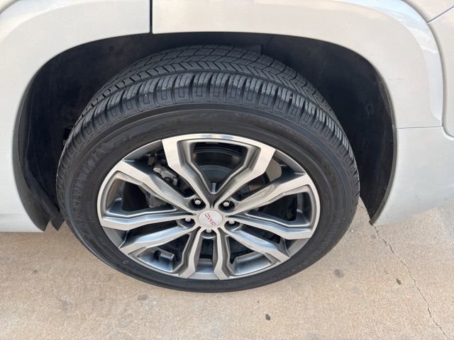 Used 2021 GMC Terrain Denali w/ Denali Premium Package image 5