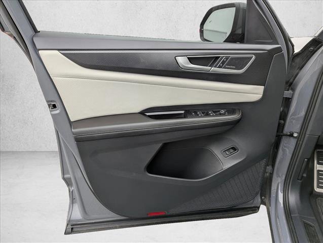 Used 2024 Volkswagen Atlas Cross Sport SEL Premium R-Line image 23