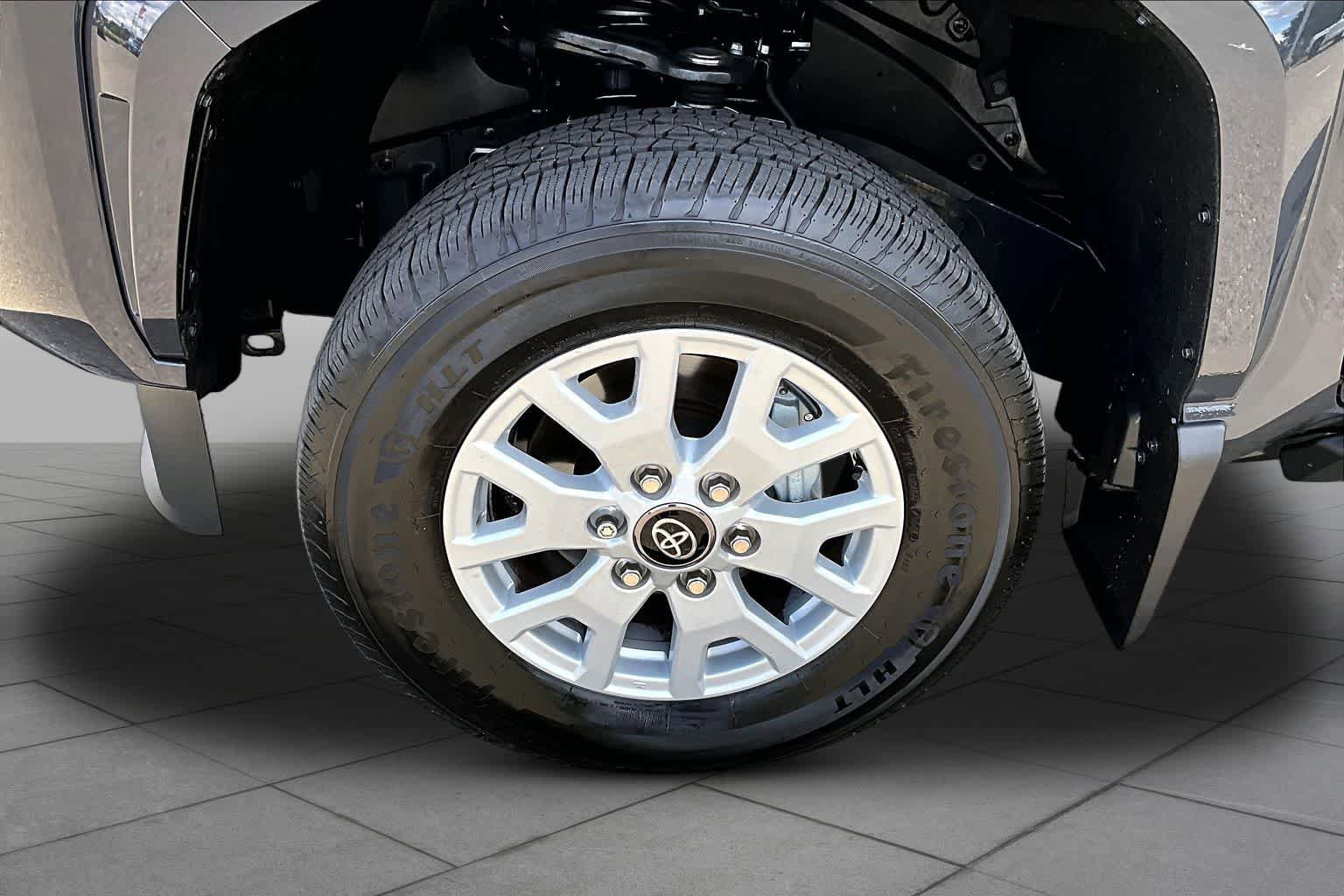Used 2026 Toyota Tacoma SR5 AWD/4WD image 10