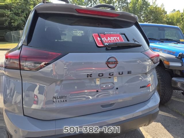 Certified 2025 Nissan Rogue SV AWD/4WD image 3