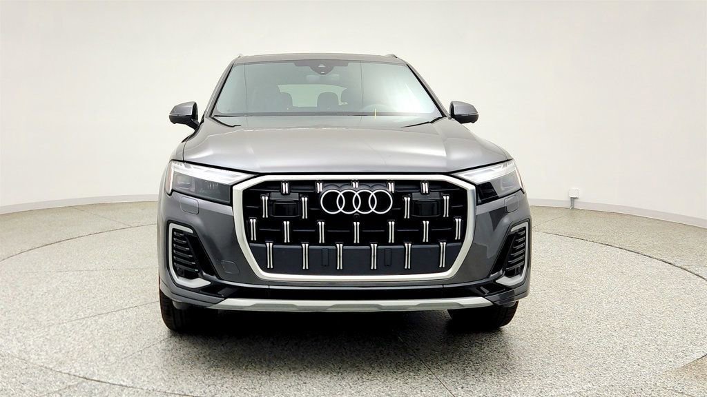 Used 2025 Audi Q7 3.0T Premium Plus AWD/4WD image 2