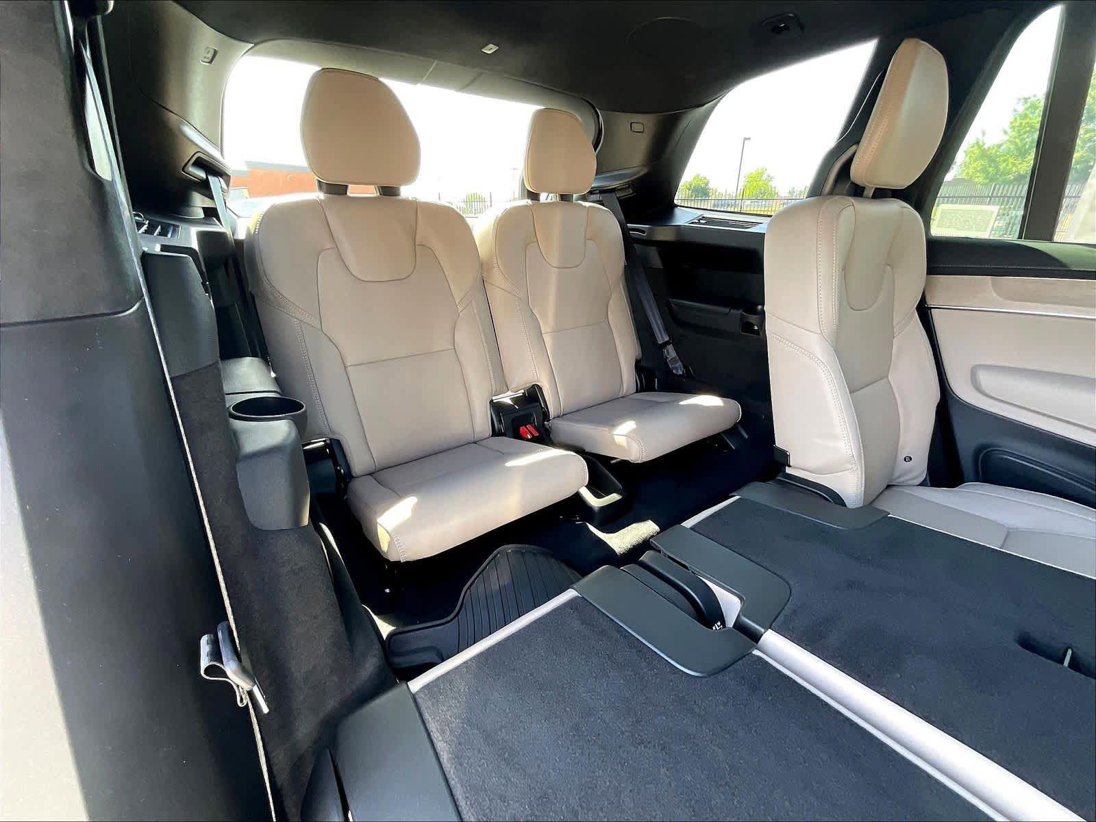 New 2026 Volvo XC90 T8 Ultra w/ Lounge Package image 28