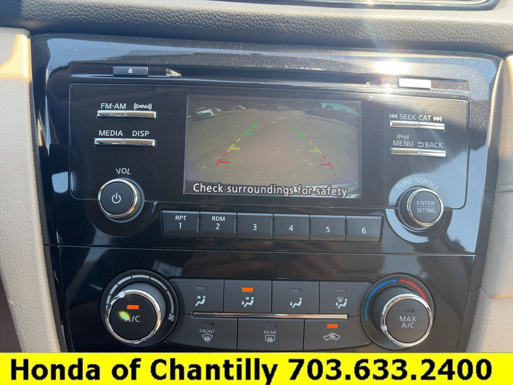 Used 2017 Nissan Rogue S w/ S Appearance Package AWD/4WD image 15