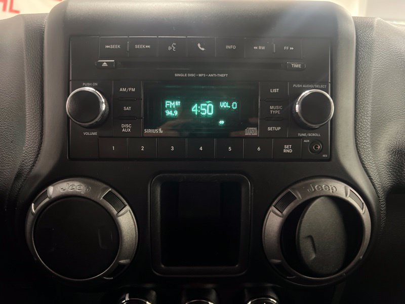 Used 2017 Jeep Wrangler Unlimited Sport w/ Mopar Black Appearance Group AWD/4WD image 25