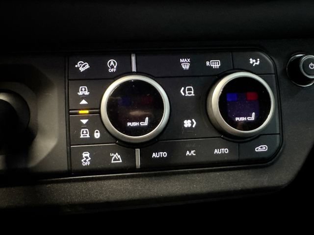 Used 2023 Land Rover Defender 110 X AWD/4WD image 18