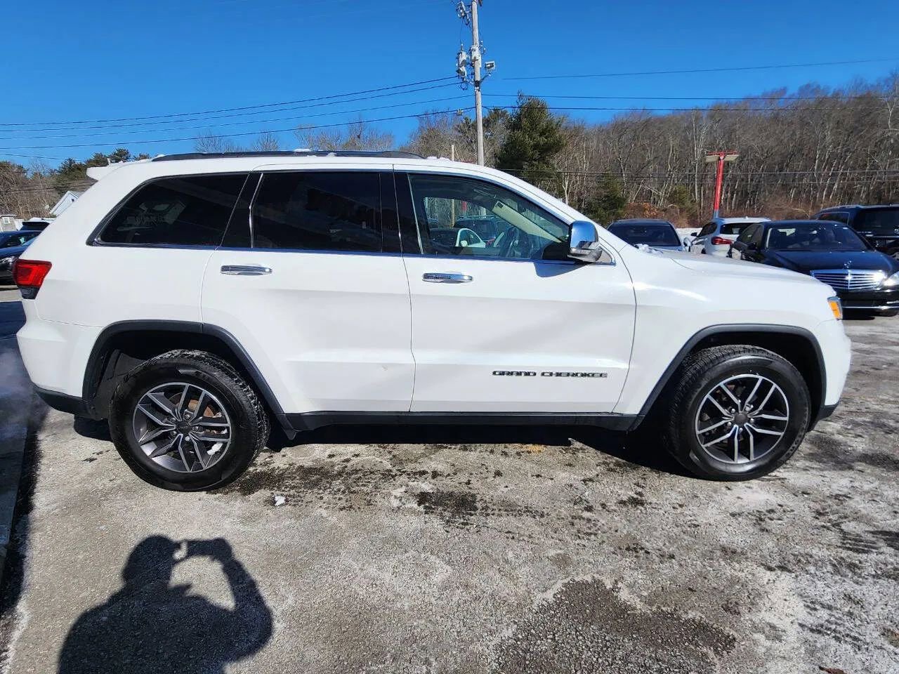 Used 2019 Jeep Grand Cherokee Limited AWD/4WD image 4