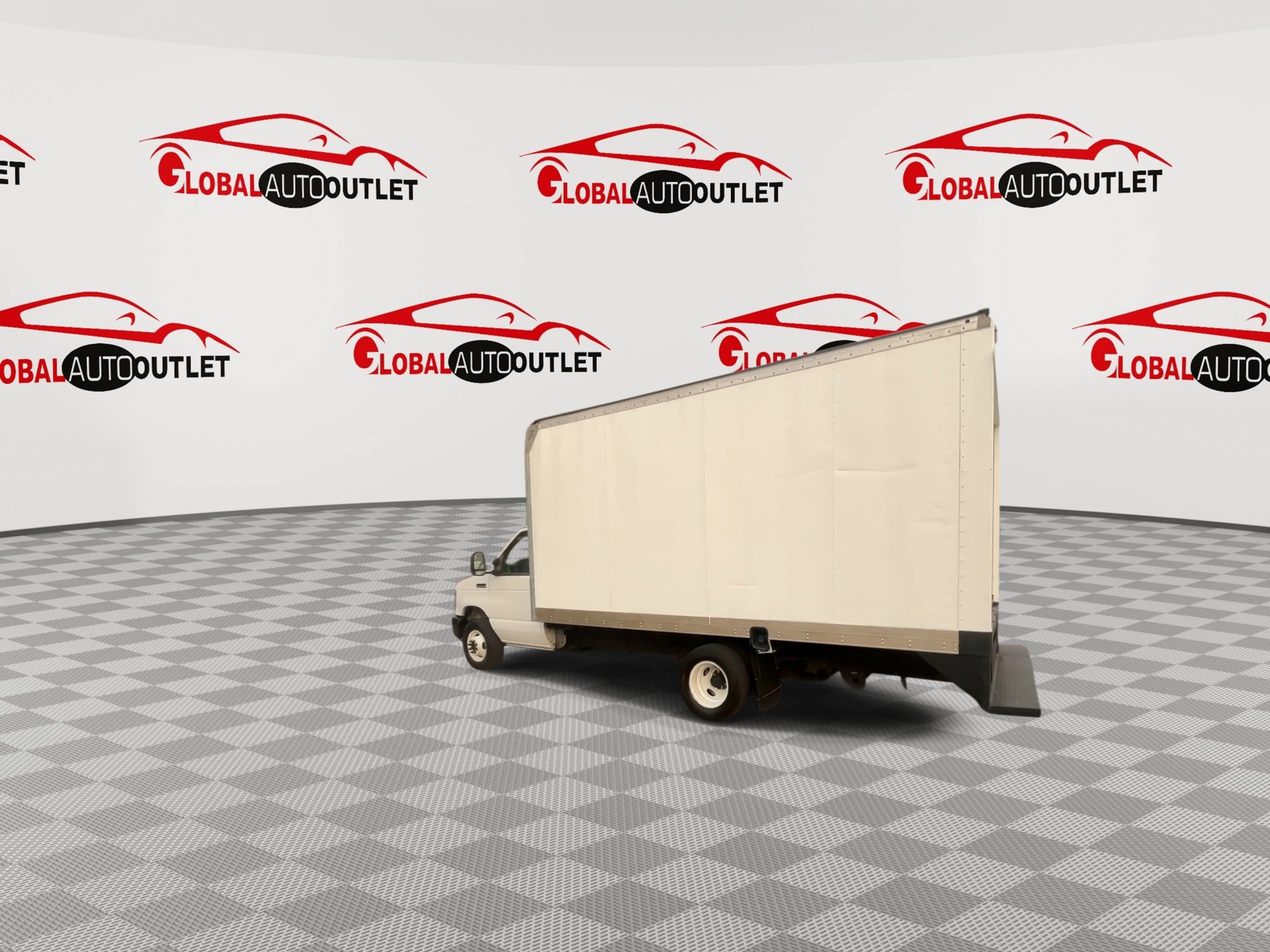 Used 2019 Ford E-350 and Econoline 350 Super Duty RWD image 6