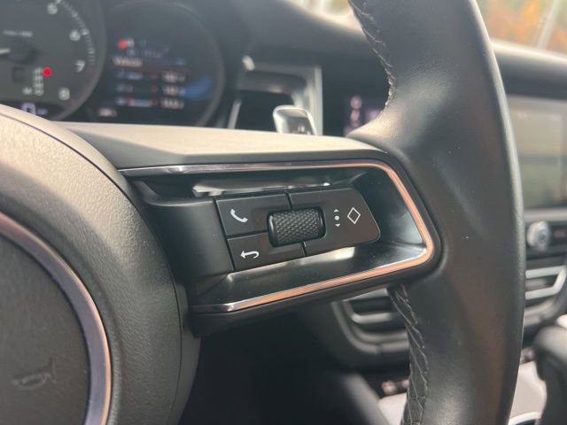 Used 2023 Porsche Macan image 14