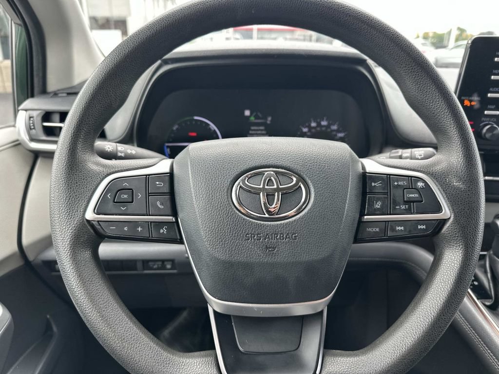 Used 2021 Toyota Sienna LE FWD image 21