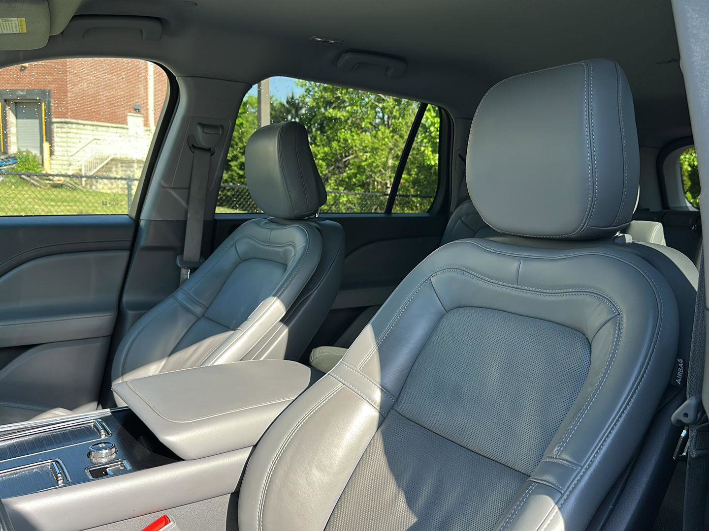 Used 2020 Lincoln Aviator Reserve w/ Elements Package Plus AWD/4WD image 13