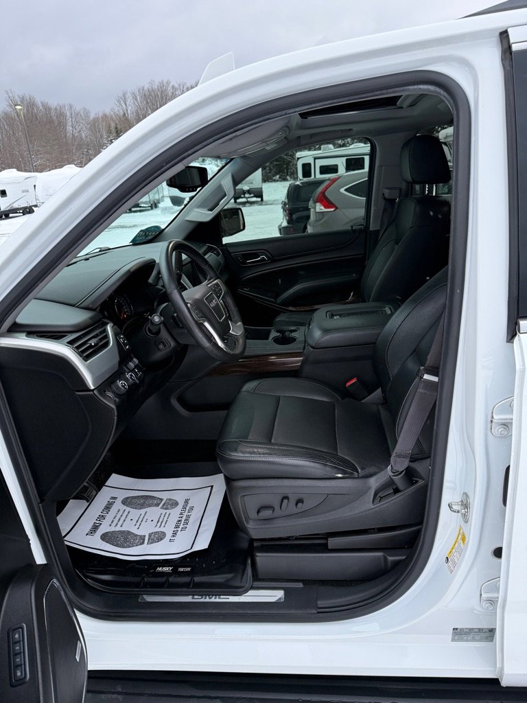 Used 2017 GMC Yukon SLT w/ Open Road Package image 8