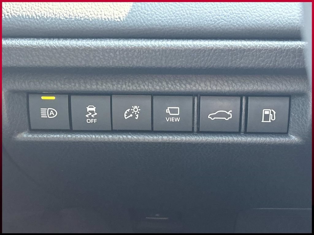 Used 2025 Toyota Camry Hybrid FWD image 28