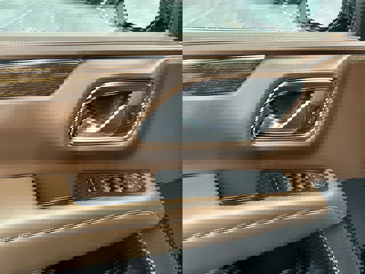 Used 2023 Chevrolet Tahoe High Country image 21