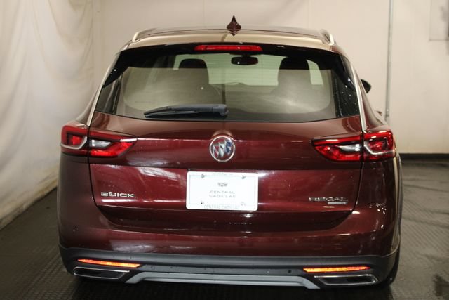 Used 2018 Buick Regal Preferred w/ Sights and Sounds Package AWD/4WD image 6