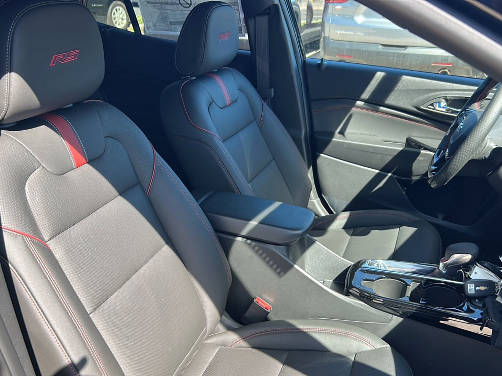 New 2026 Chevrolet Trax RS w/ Sunroof Package FWD image 13