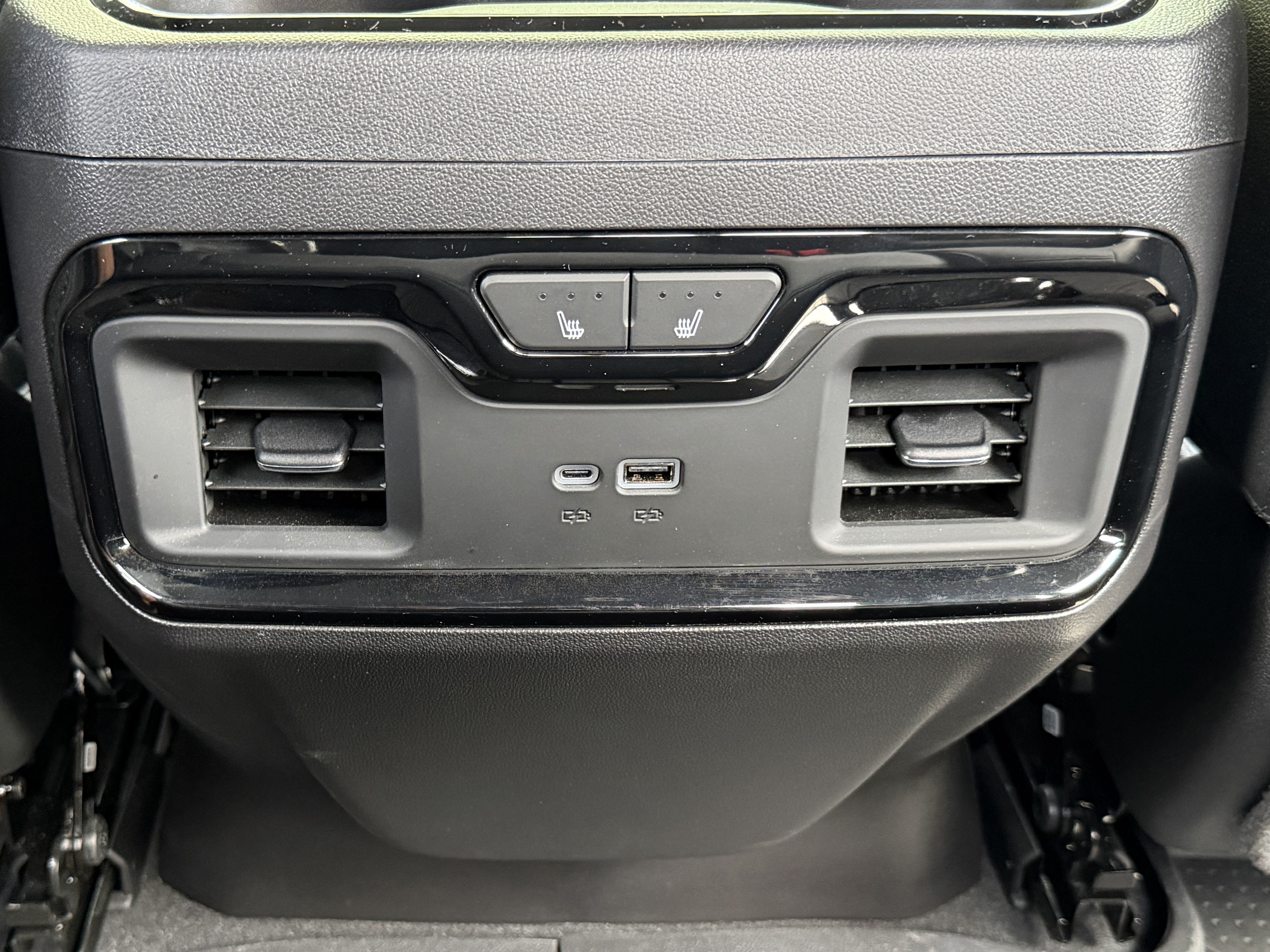 Used 2024 Chevrolet Silverado 1500 ZR2 w/ Technology Package AWD/4WD image 24