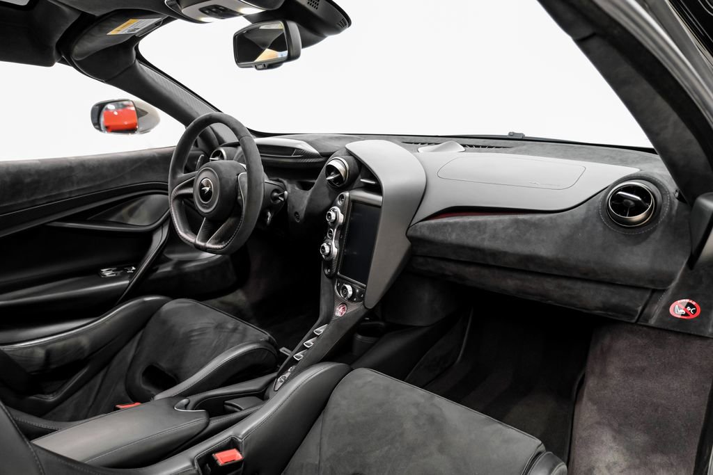 Used 2020 McLaren 720S Performance RWD image 12