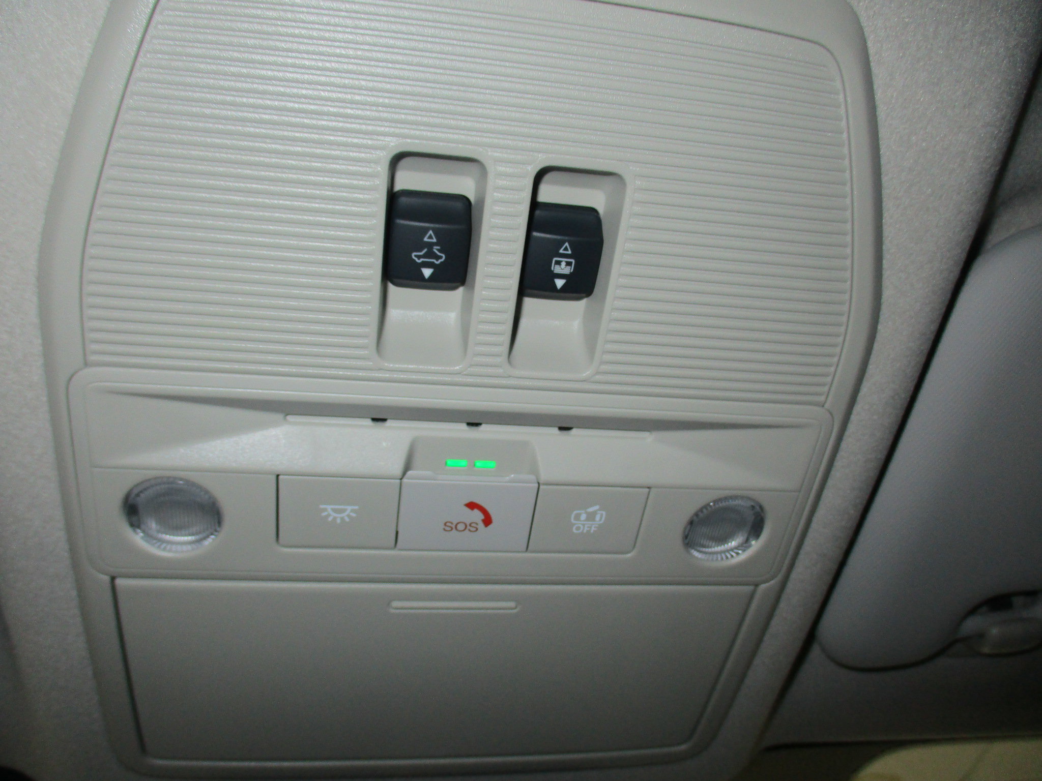 Used 2026 Nissan Kicks SR w/ SR Premium Package image 32