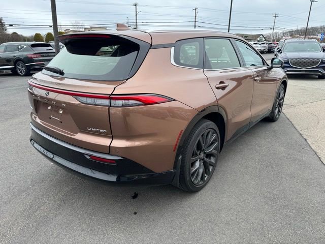 Used 2025 Toyota Crown Signia w/ Advanced Technology Package image 13