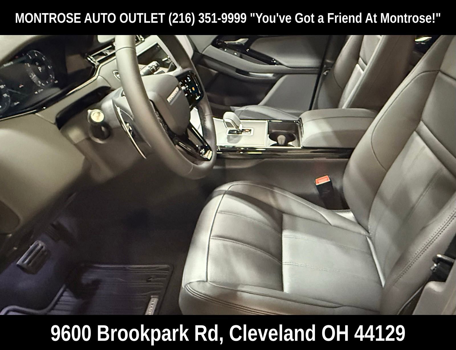 New 2026 Land Rover Range Rover Evoque Dynamic SE image 12