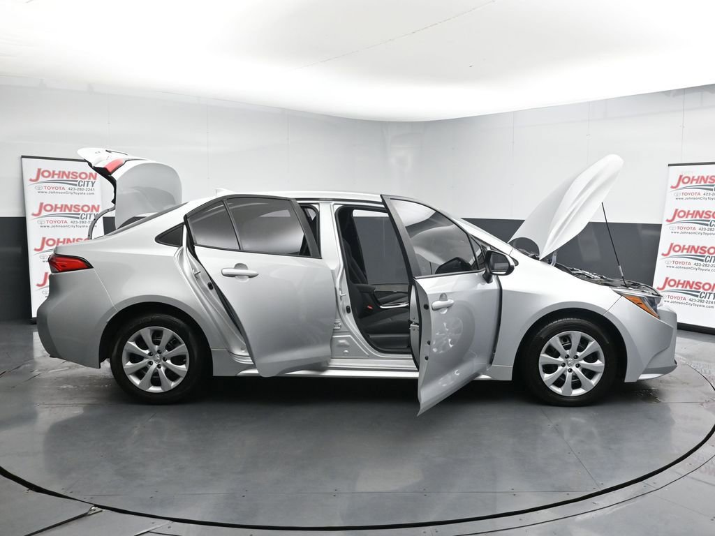 Used 2022 Toyota Corolla LE image 43
