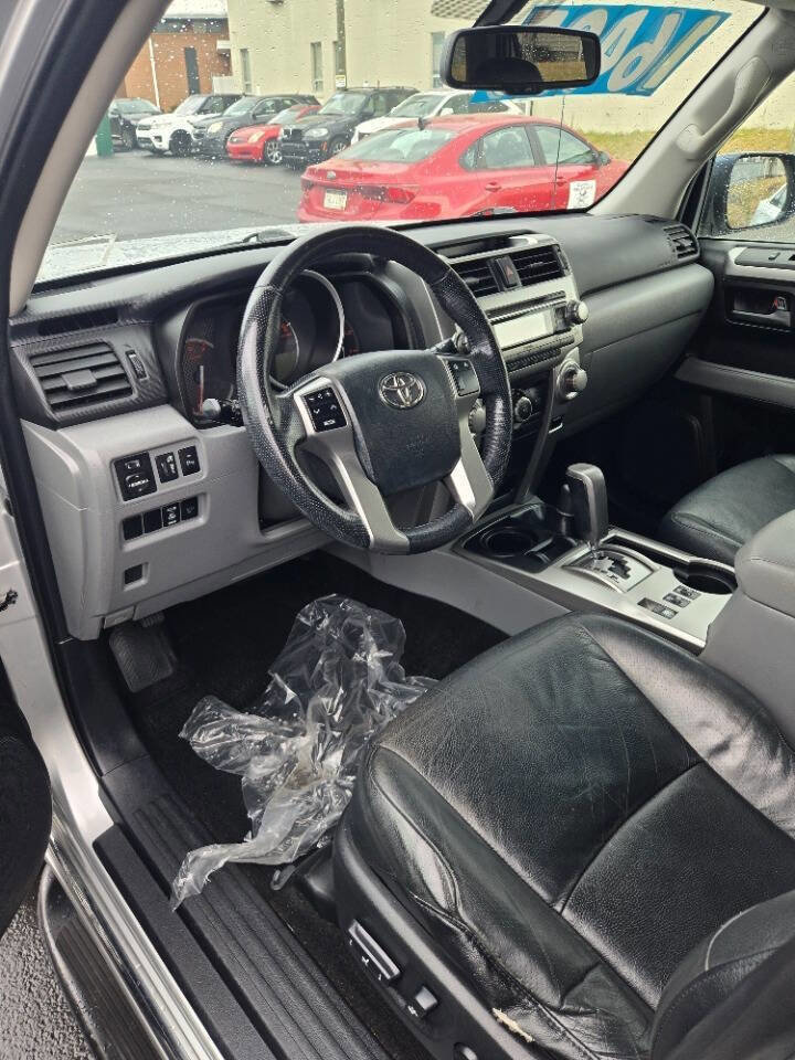Used 2010 Toyota 4Runner SR5 image 7