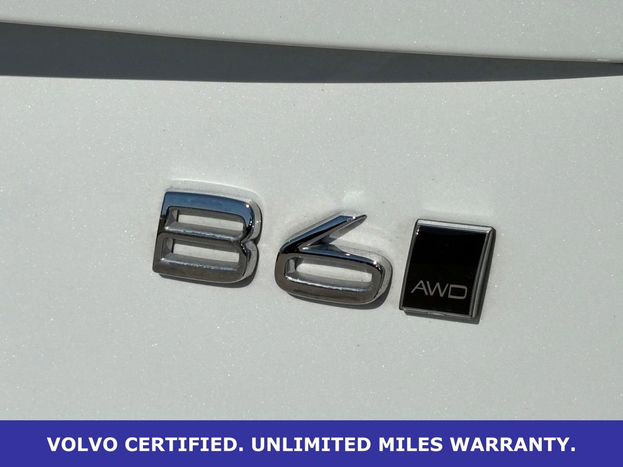 Certified 2025 Volvo XC90 B6 Plus image 10