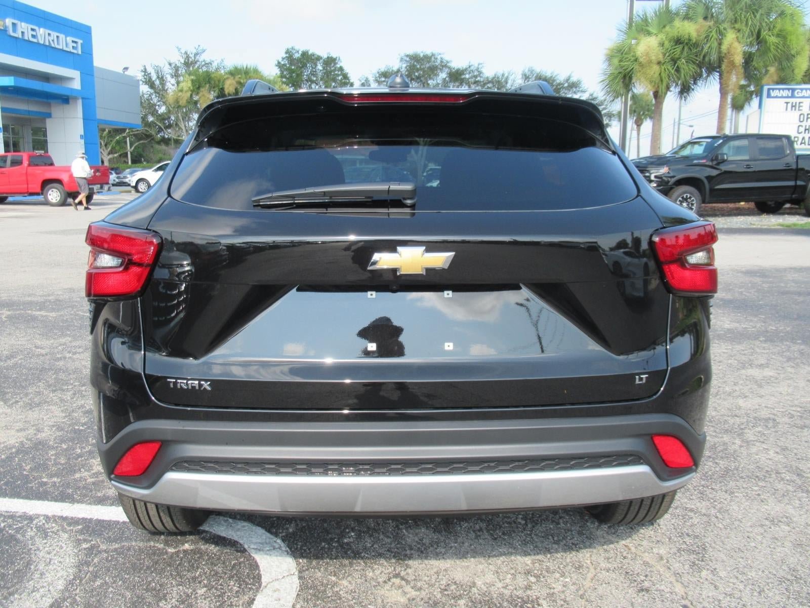 New 2026 Chevrolet Trax LT w/ Sunroof Package FWD image 6
