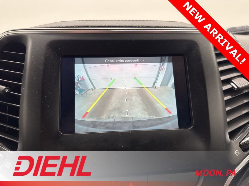 Used 2019 Jeep Cherokee Latitude Plus w/ Cold Weather Group image 27