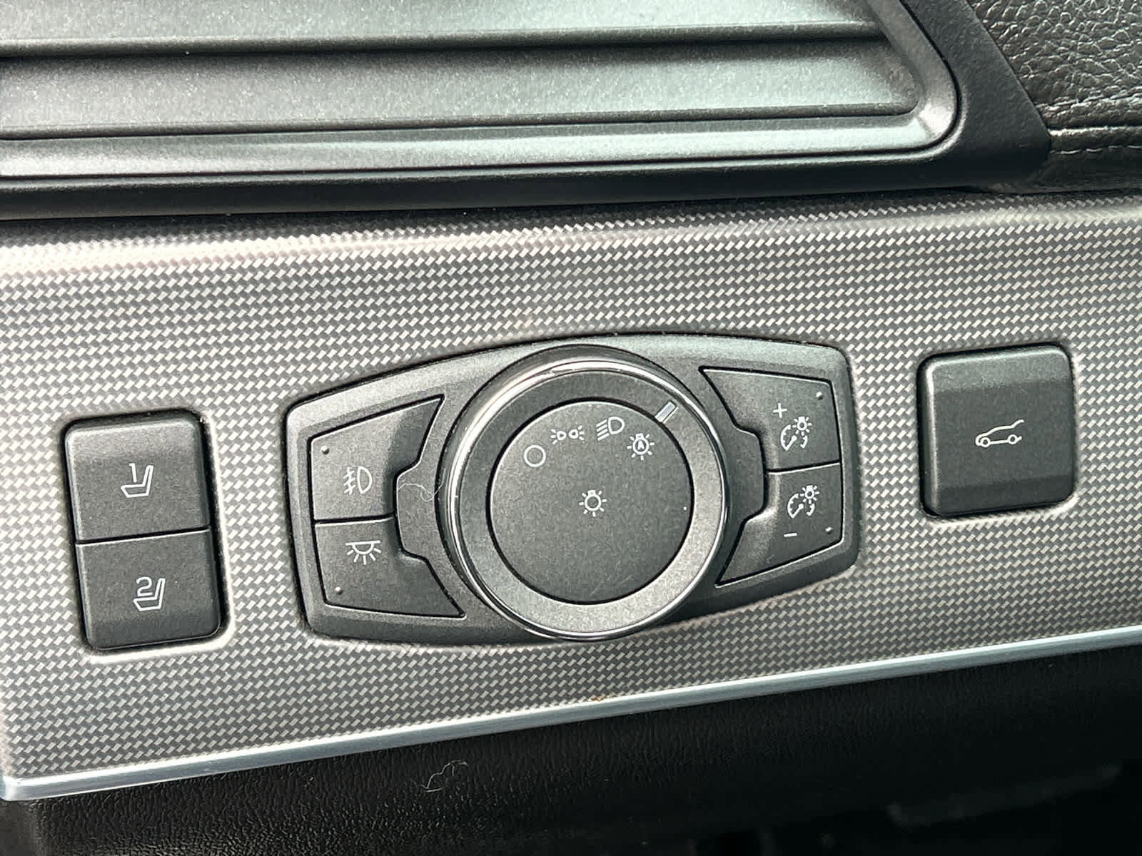 Used 2014 Lincoln MKX w/ Equipment Group 102A image 23