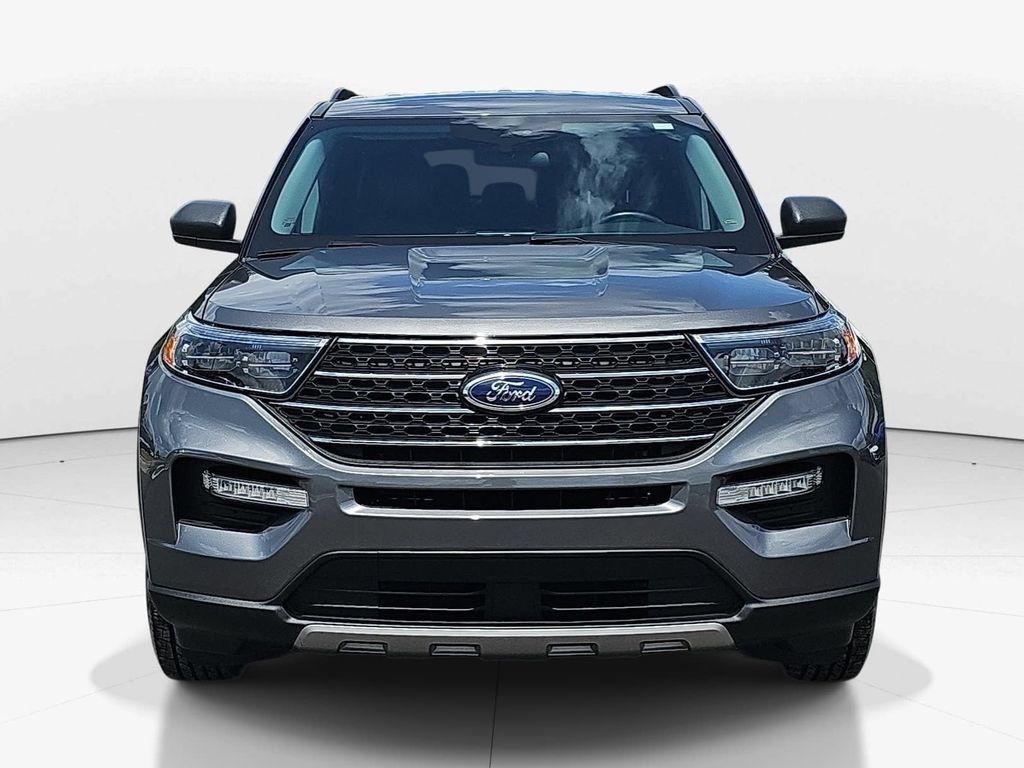 Used 2023 Ford Explorer XLT w/ Equipment Group 202A AWD/4WD image 12