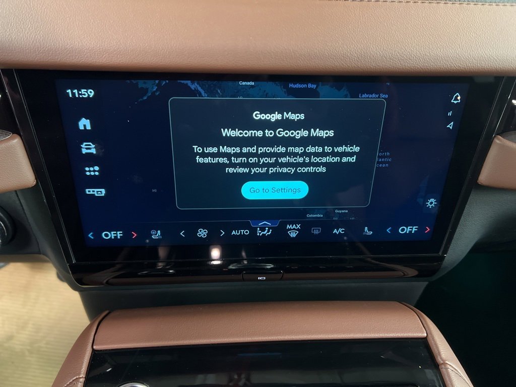 Used 2025 Lincoln Navigator Reserve image 13