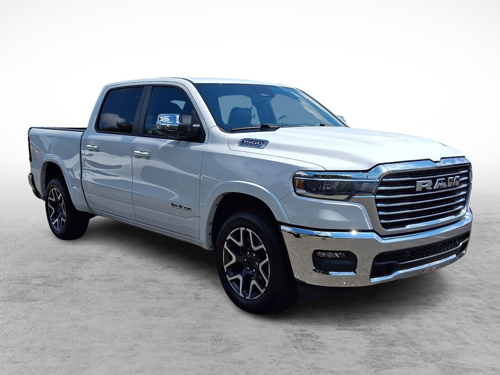 Used 2025 RAM 1500 Laramie AWD/4WD image 7